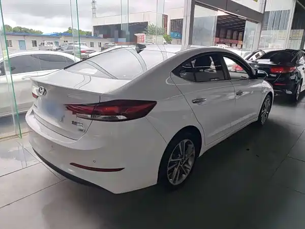 Hyundai Celesta 2018