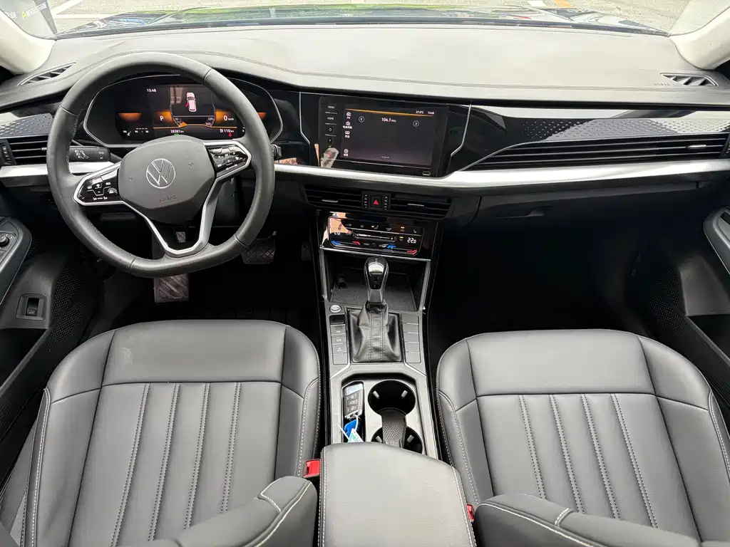 Volkswagen Passat 2023