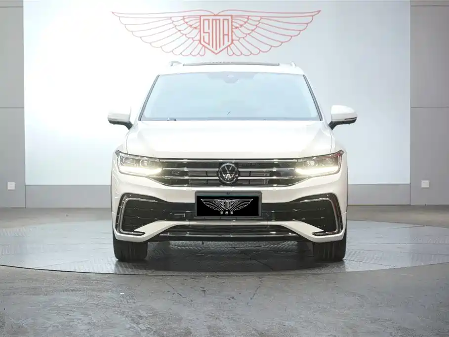 Volkswagen Tiguan L 2023 — фото 2