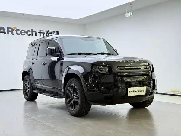 Land Rover Defender 2023