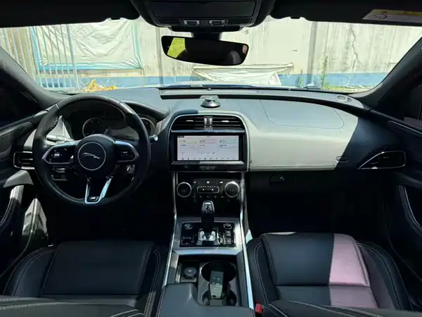 Jaguar XEL 2021