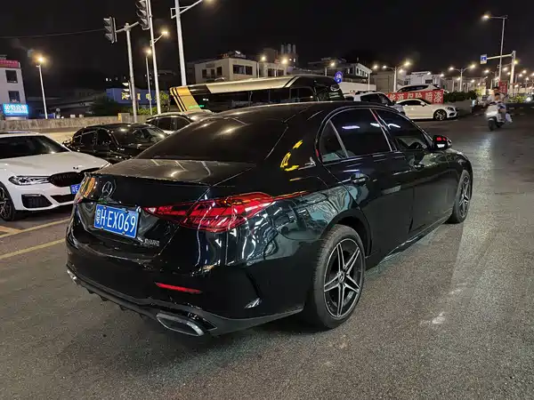 Mercedes-Benz C-Class 2024