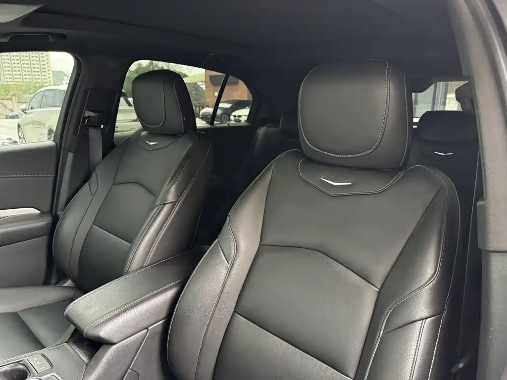 Cadillac XT4 2020 — фото 17