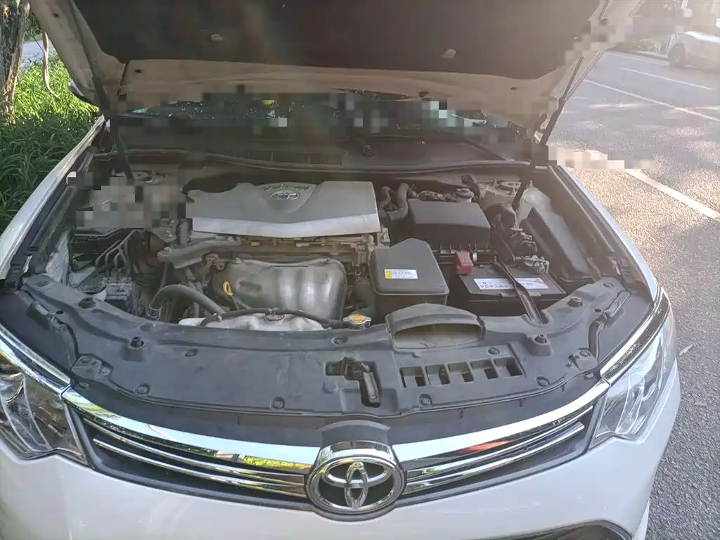 Toyota Camry 2015 — фото 10