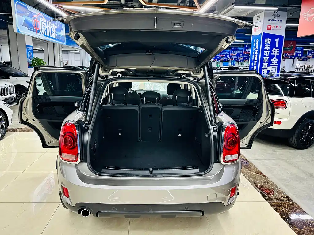 MINI Countryman 2018 — фото 23