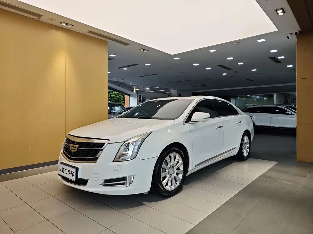 Cadillac XTS 2016 — фото 1