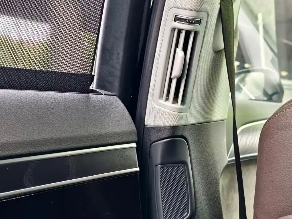 Audi A8 2018 — фото 10