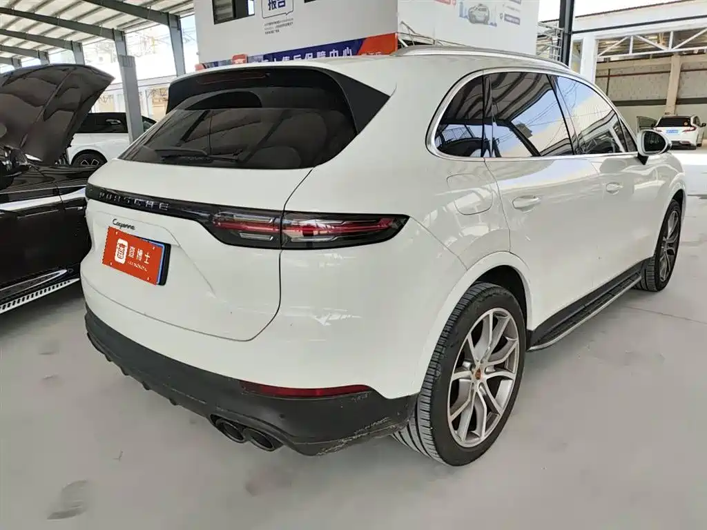 Porsche Cayenne 2019 — фото 2