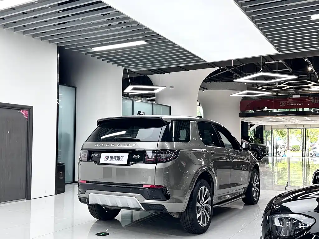 Land Rover Discovery Sport 2023 — фото 19