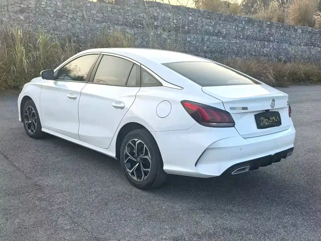 MG MG5 2022