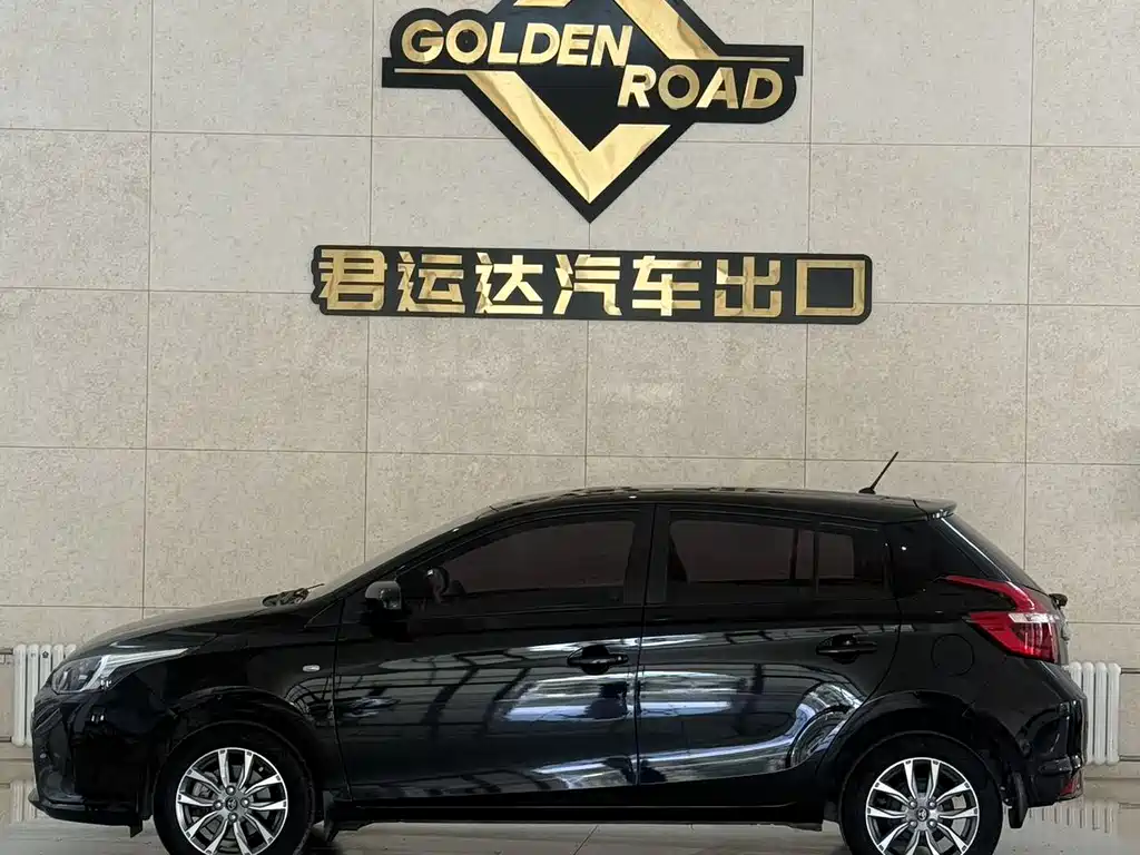 Toyota Yaris L 2022 — фото 5