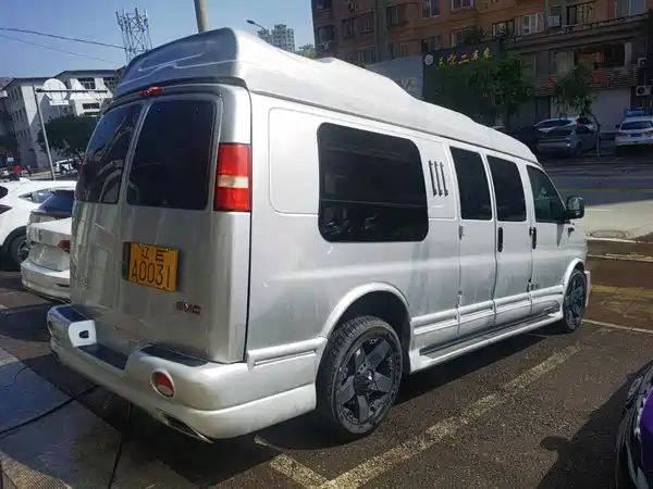 GMC SAVANA 2011