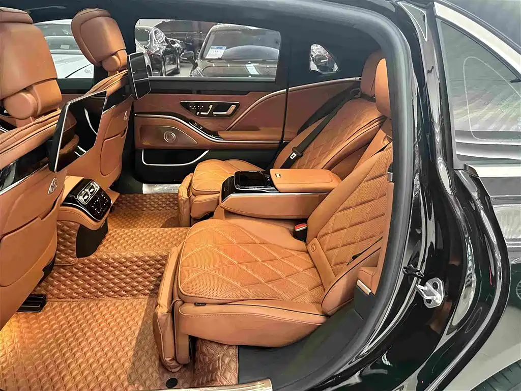 Mercedes-Benz Maybach S-Class 2023 — фото 16