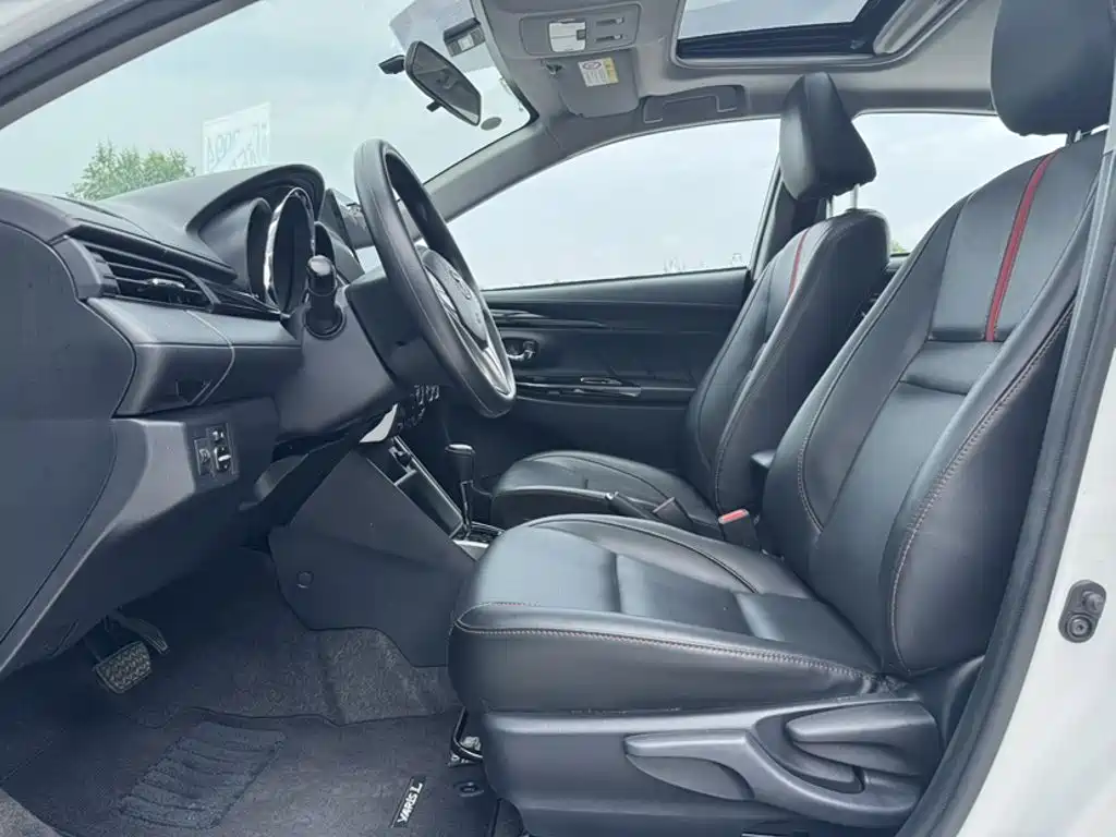 Toyota Yaris L 2022 — фото 20