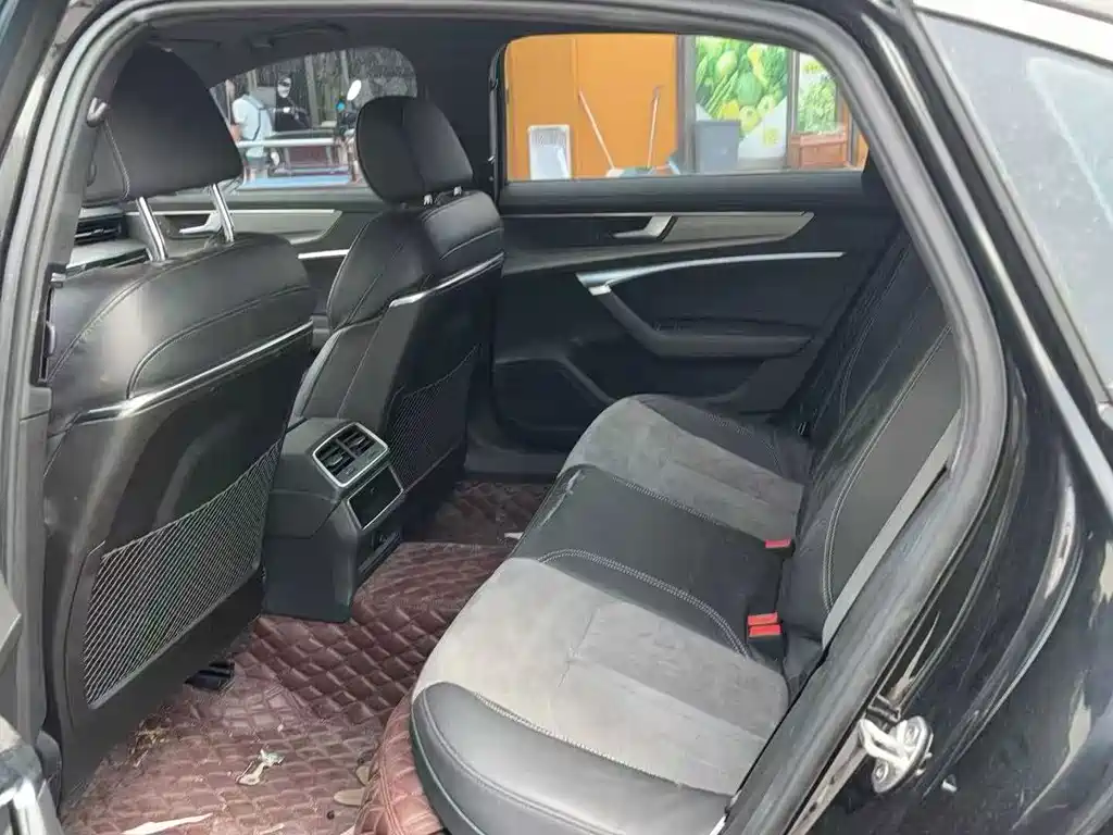 Audi A6L 2022