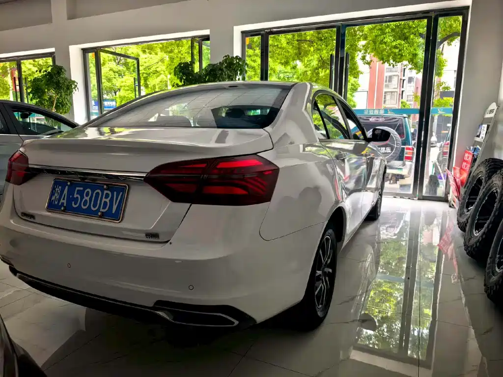 Geely Emgrand 2019