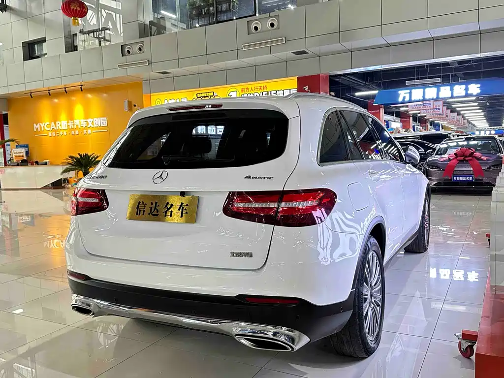 Mercedes-Benz GLC 2017 — фото 18