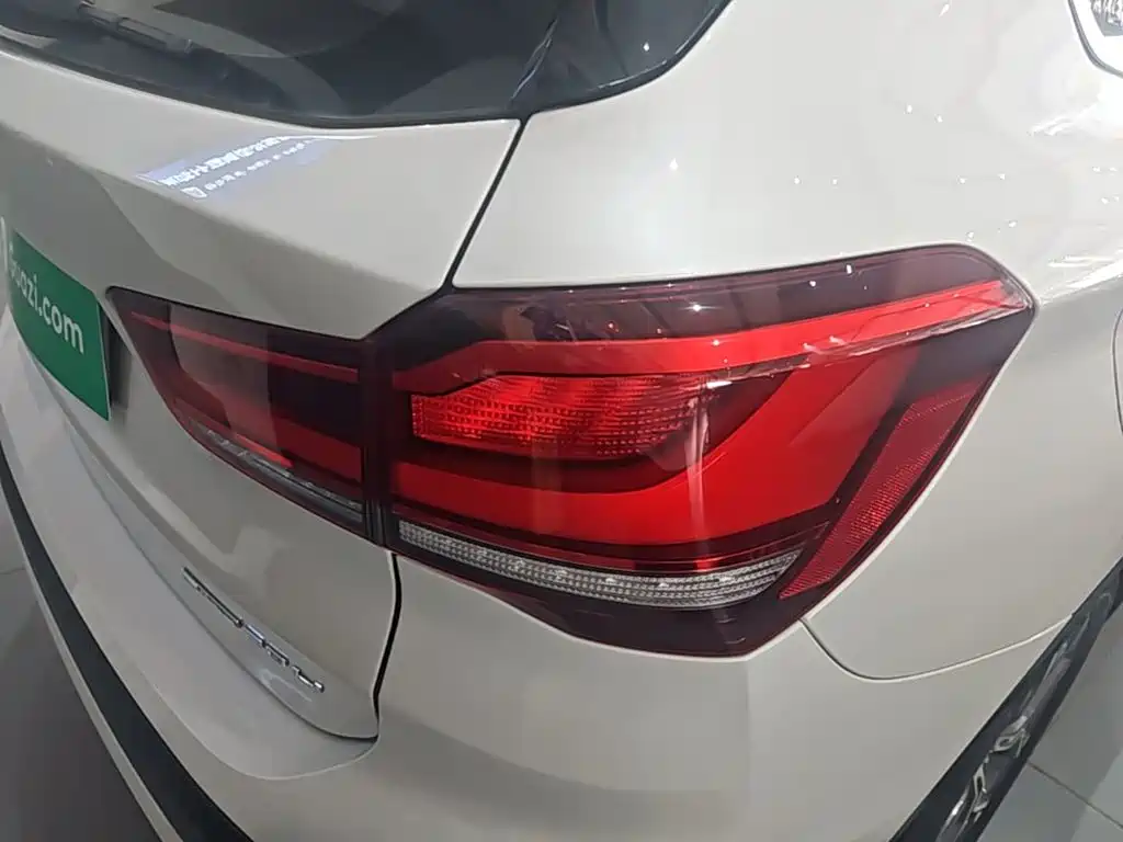 BMW X1 2021 — фото 8