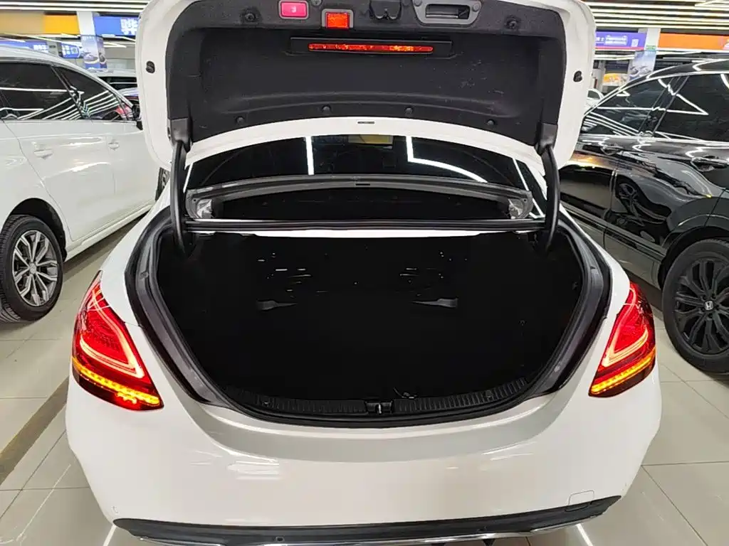 Mercedes-Benz C-Class 2021 — фото 19