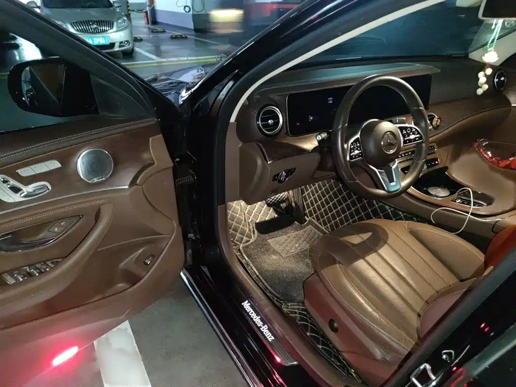 Mercedes-Benz E-Class 2020 — фото 14