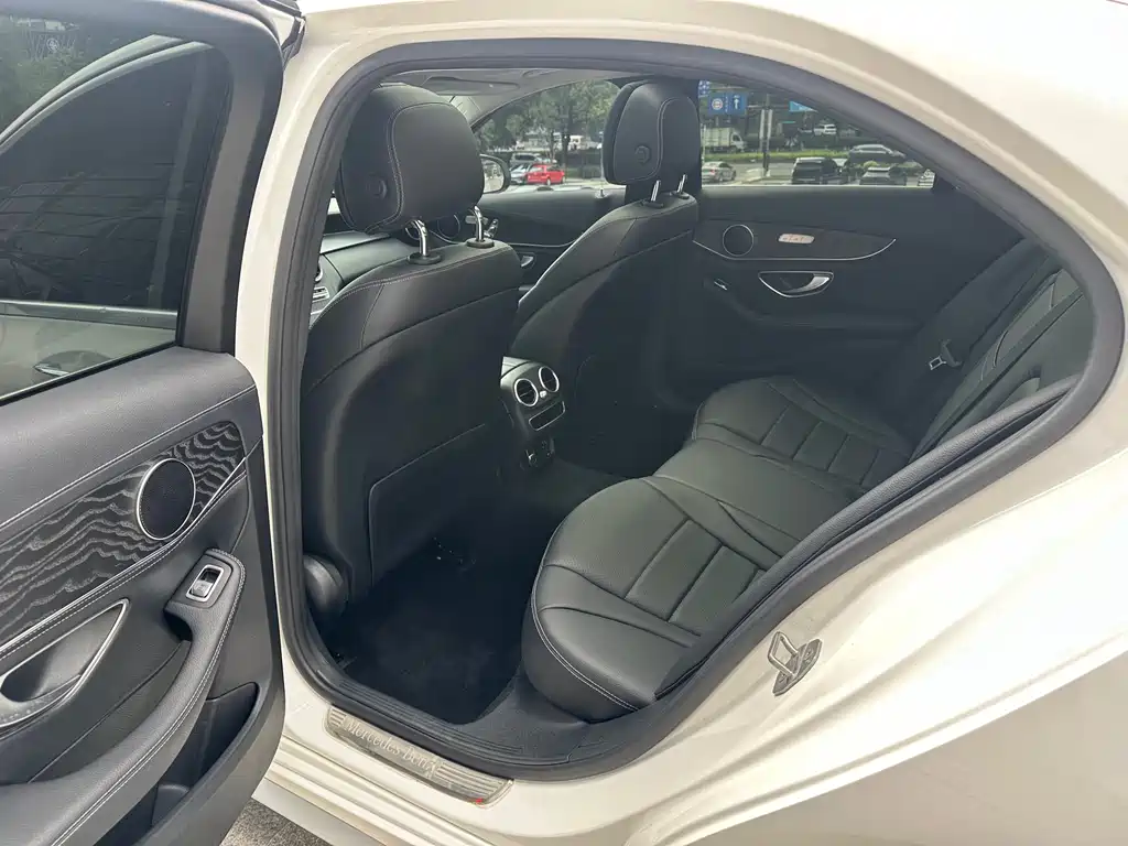Mercedes-Benz C-Class 2020 — фото 12