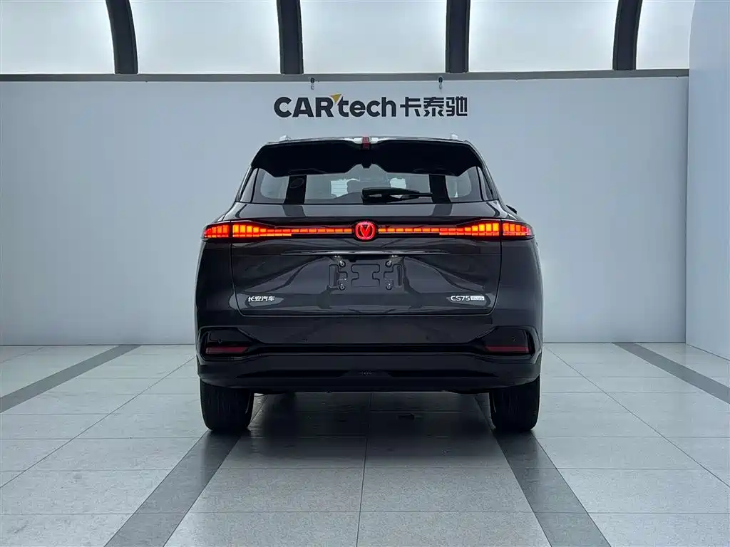 Changan CS75PLUS 2025 — фото 4