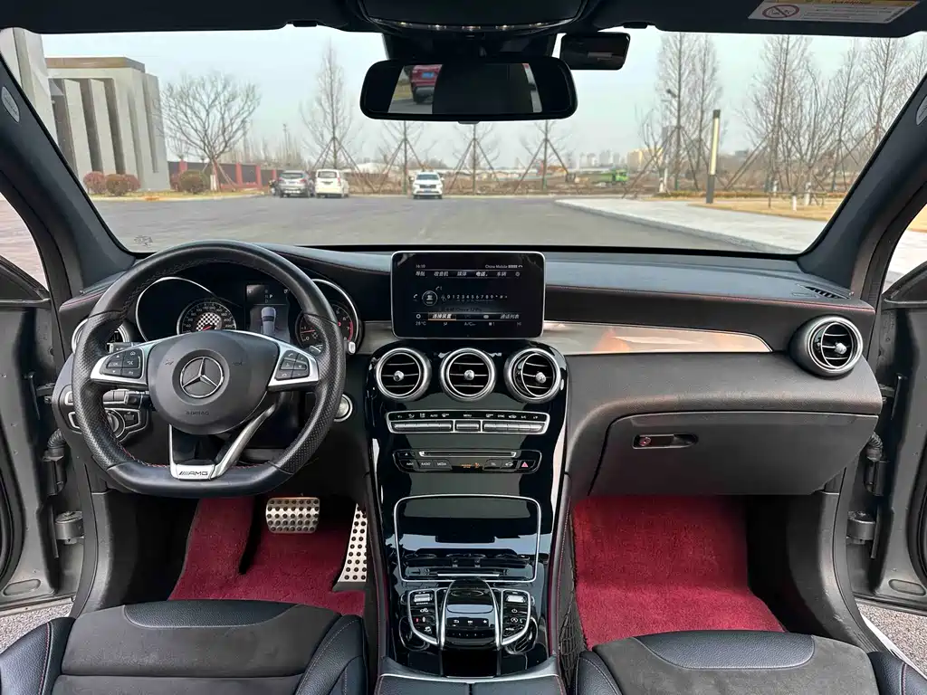 Mercedes-Benz GLC AMG 2019 — фото 18