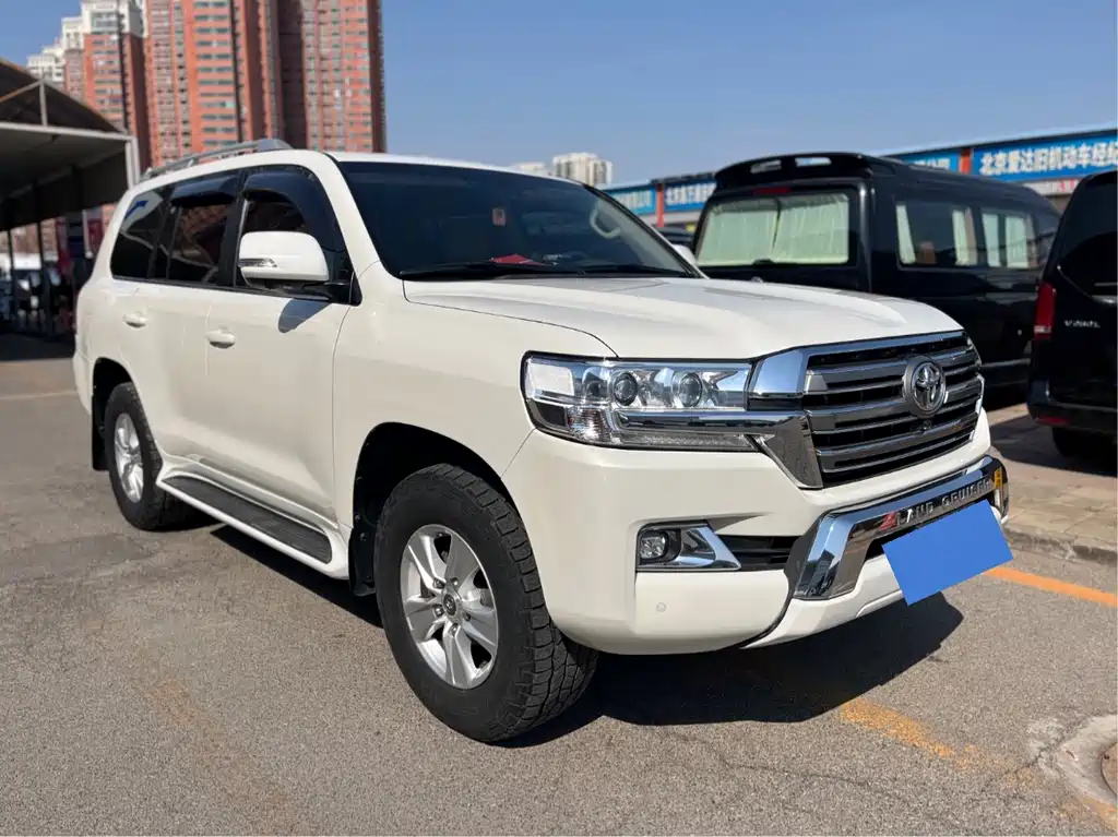 Toyota Land Cruiser 2018 — фото 3