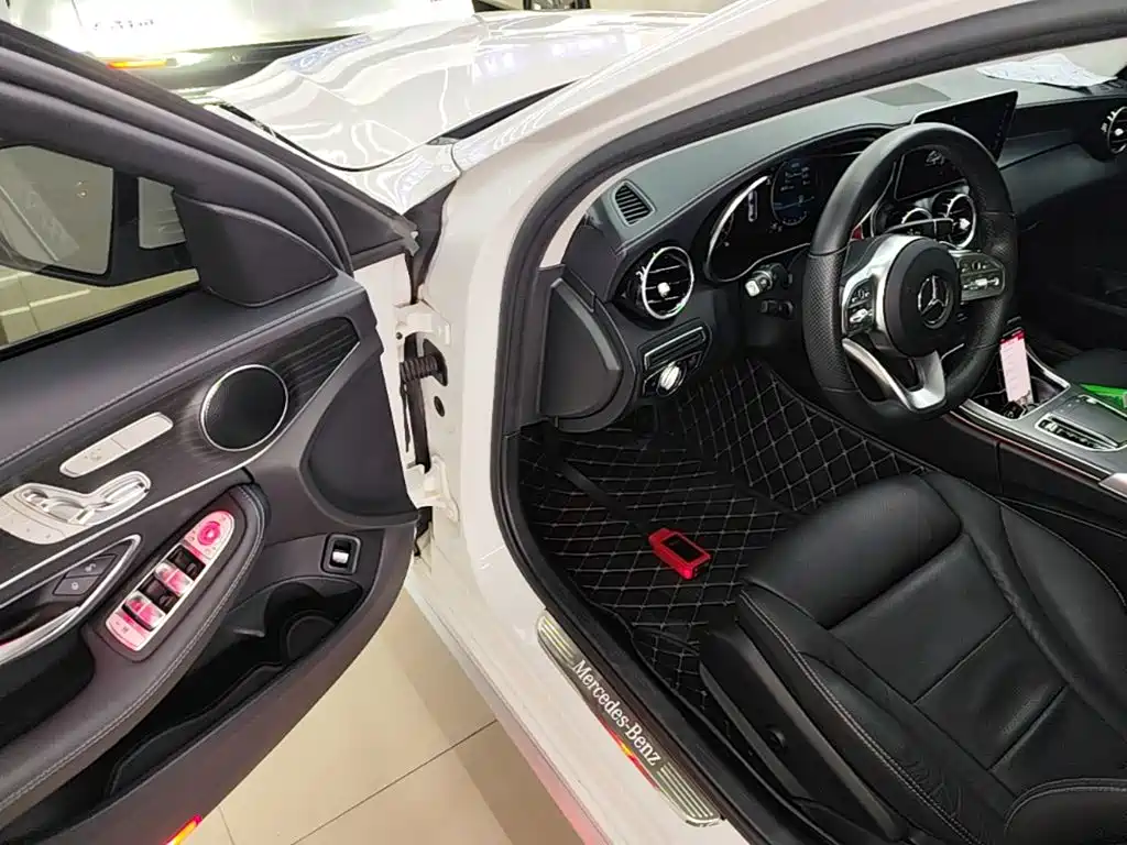 Mercedes-Benz C-Class 2021 — фото 16