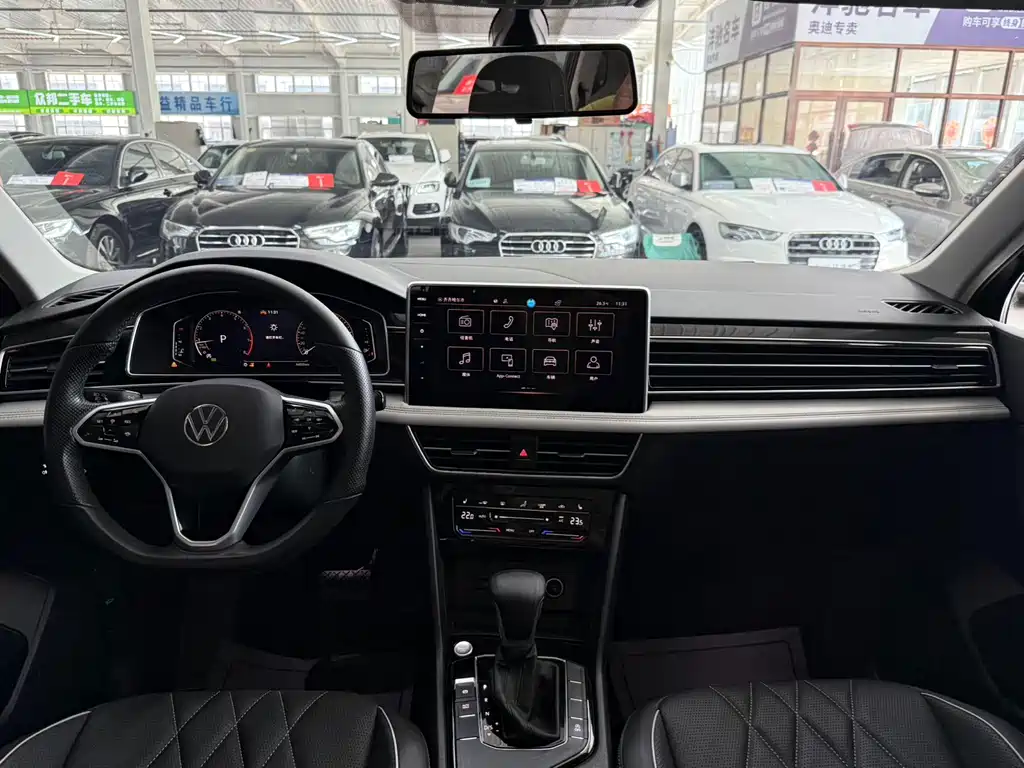 Volkswagen Tiguan L 2023