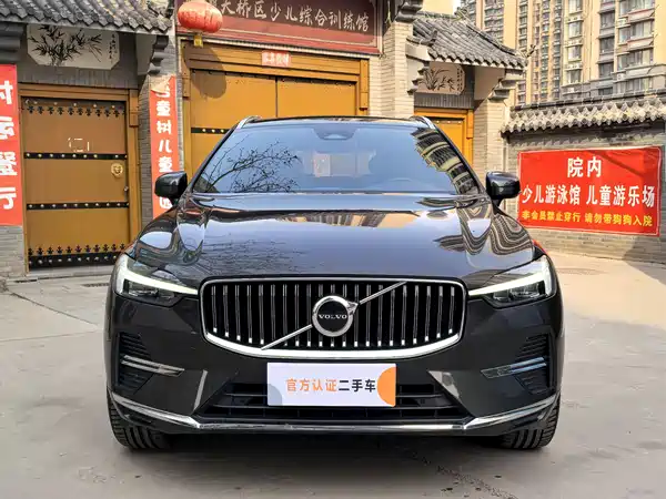 Volvo XC60 2022