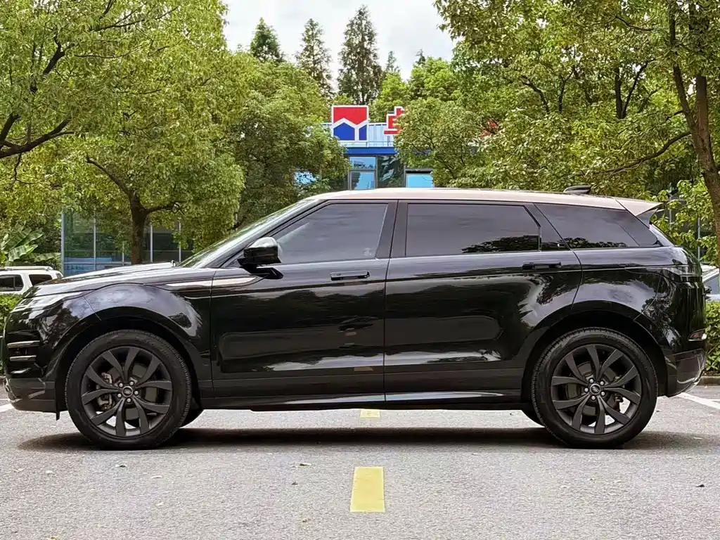 Land Rover Range Rover Evoque 2023 — фото 8
