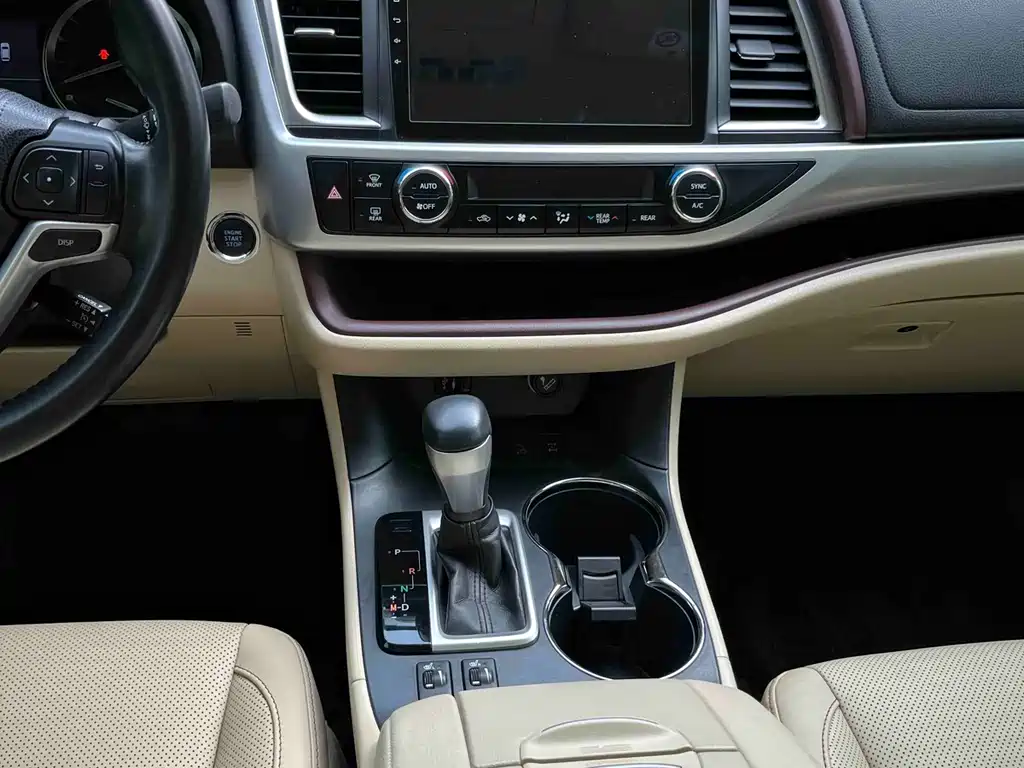 Toyota Highlander 2017 — фото 20