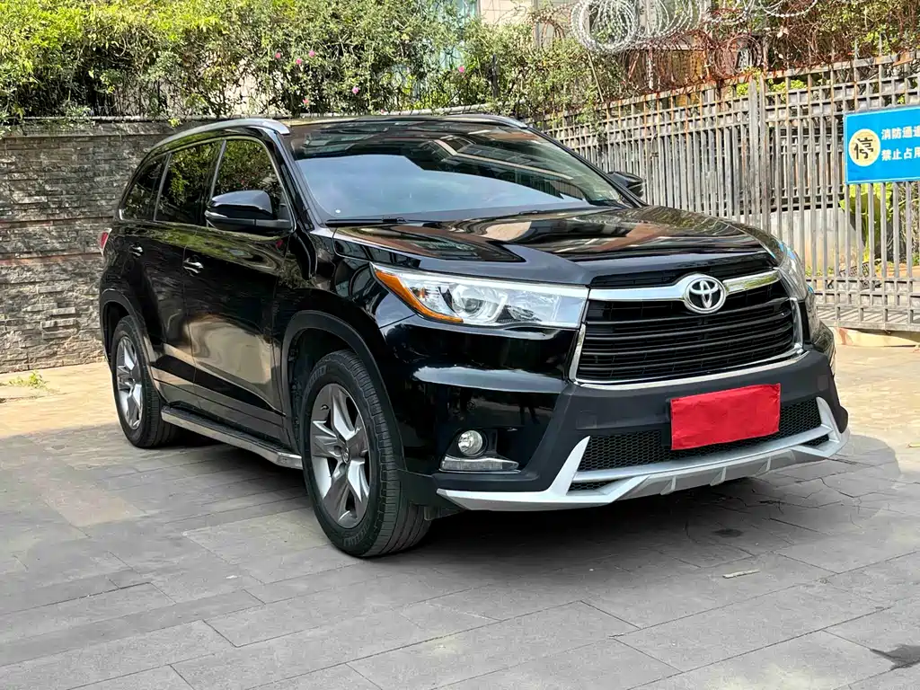 Toyota Highlander 2017 — фото 3