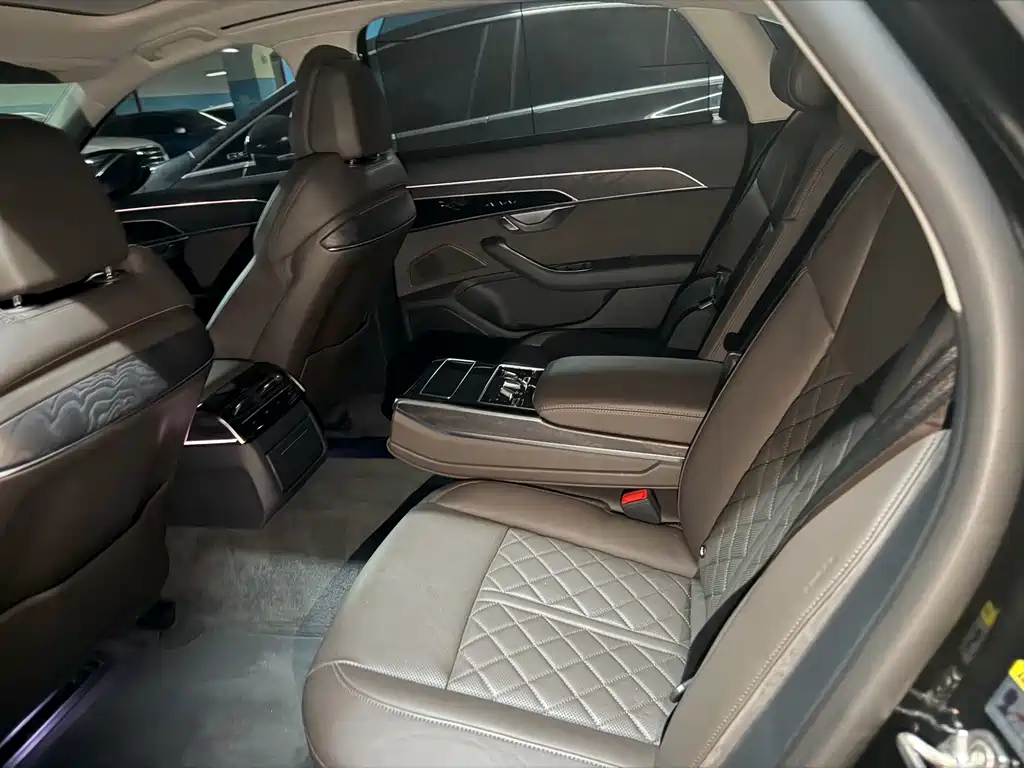 Audi A8 2021