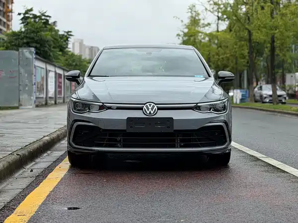 Volkswagen Golf 2023