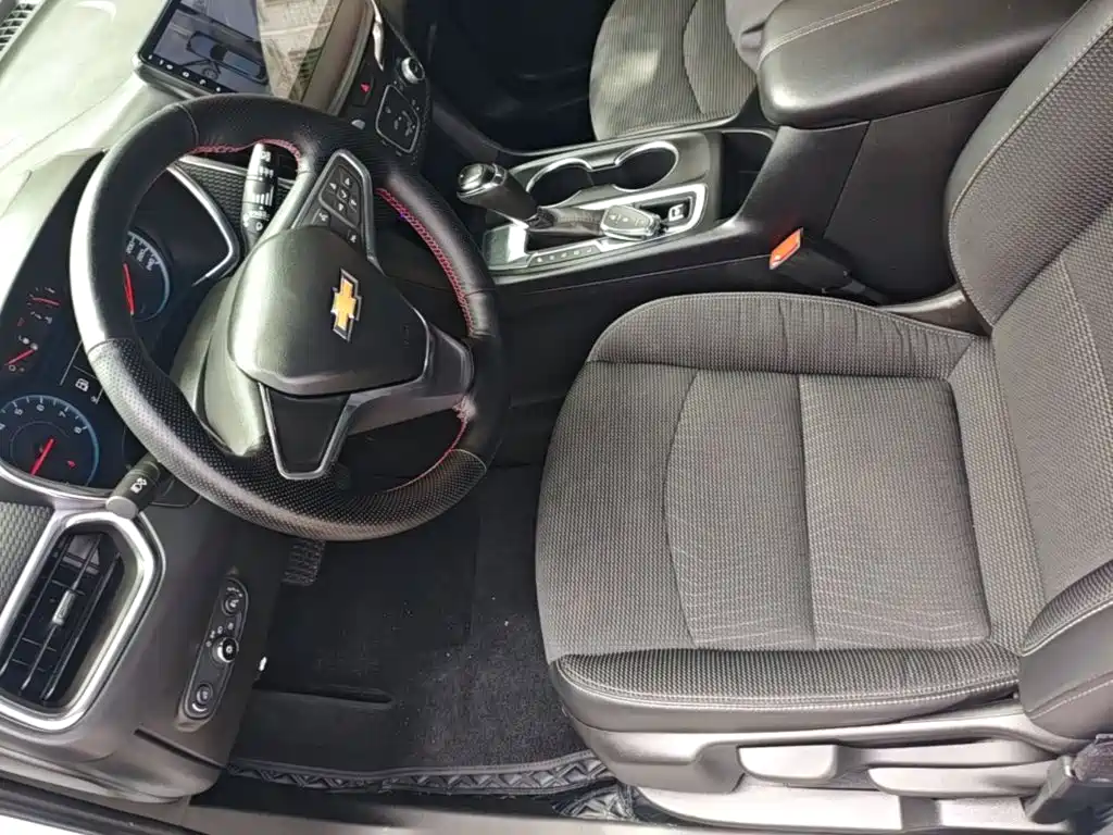 Chevrolet Equinox 2018 — фото 16