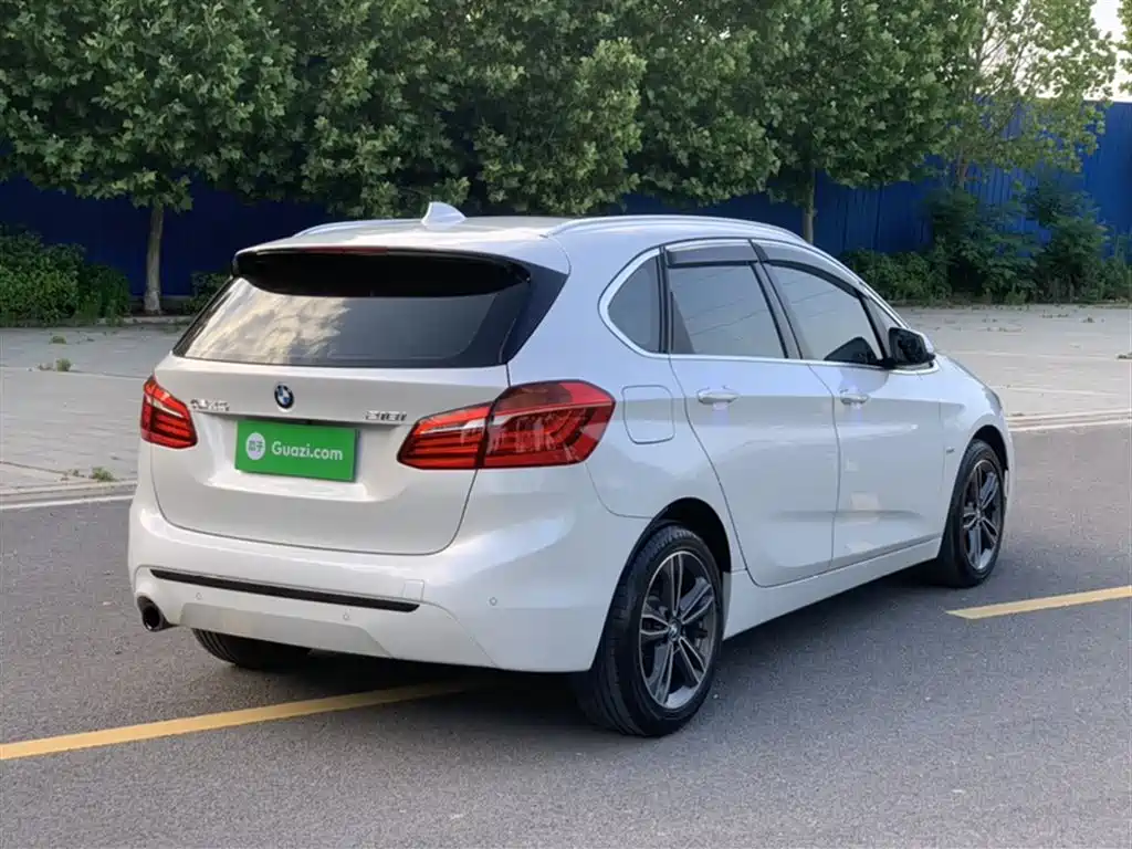 BMW 2 Series Active Tourer 2019 — фото 10