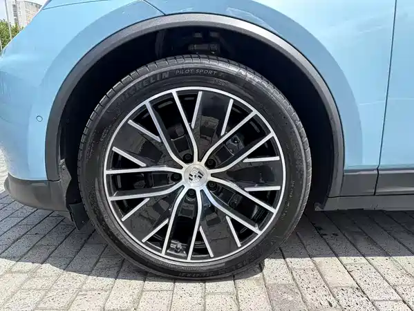 Porsche Macan New Energy 2025