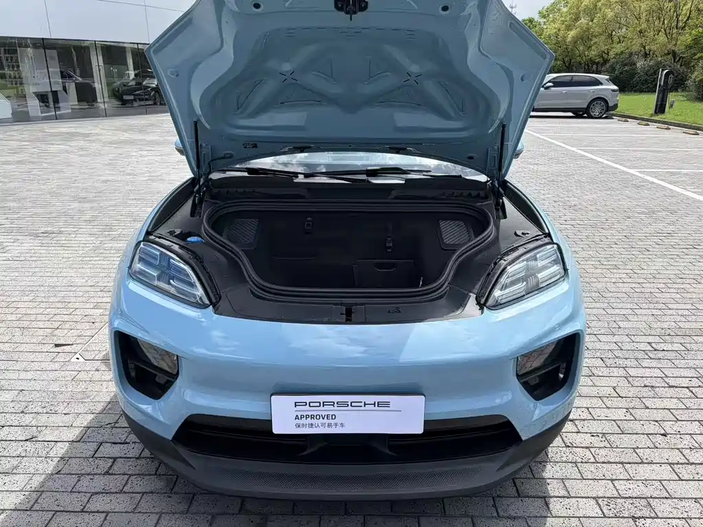 Porsche Macan New Energy 2025 — фото 19