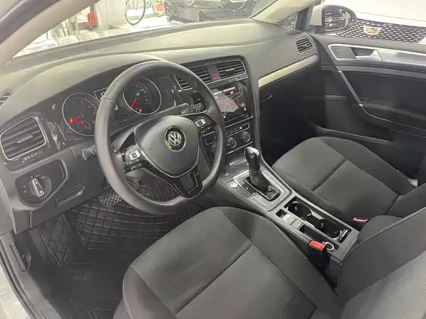 Volkswagen Golf 2020