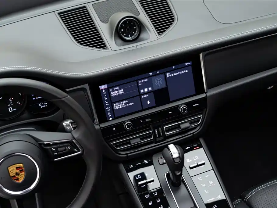 Porsche Macan 2022 — фото 13