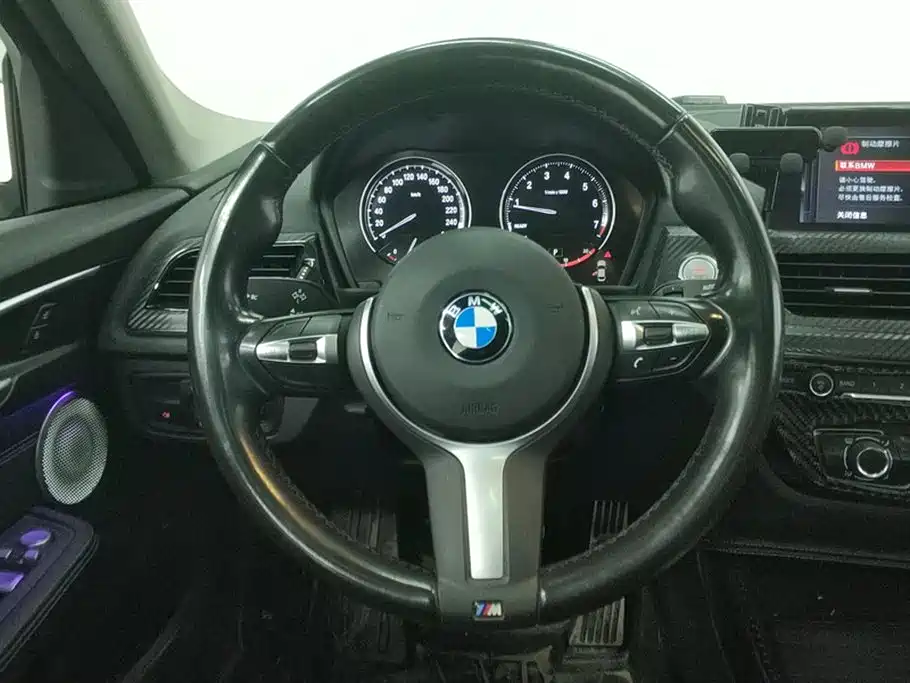 BMW 1 Series 2021 — фото 15