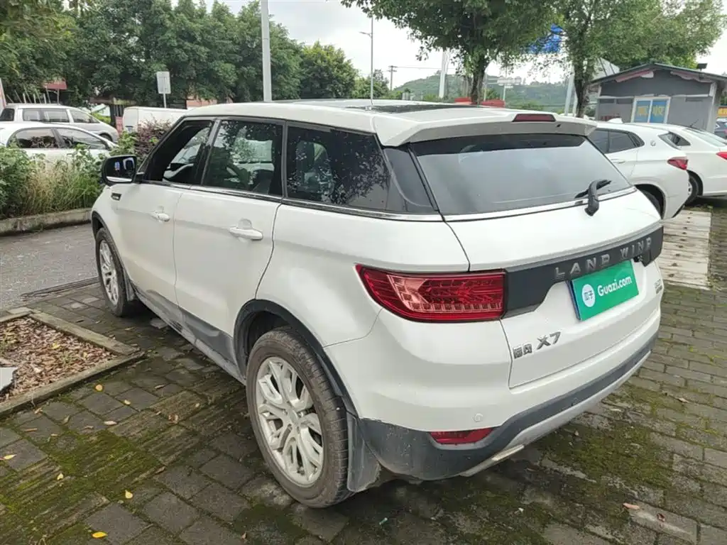 Landwind X7 2015 — фото 5