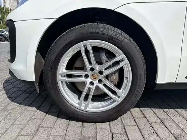 Porsche Macan 2024