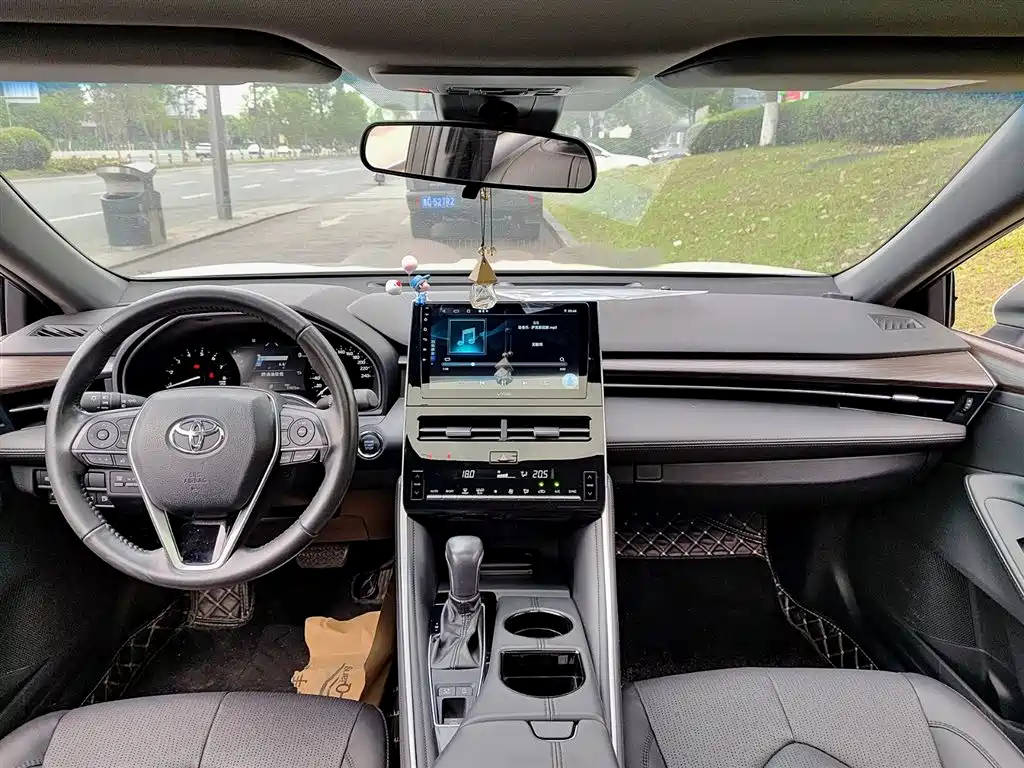 Toyota Avalon 2023 — фото 10