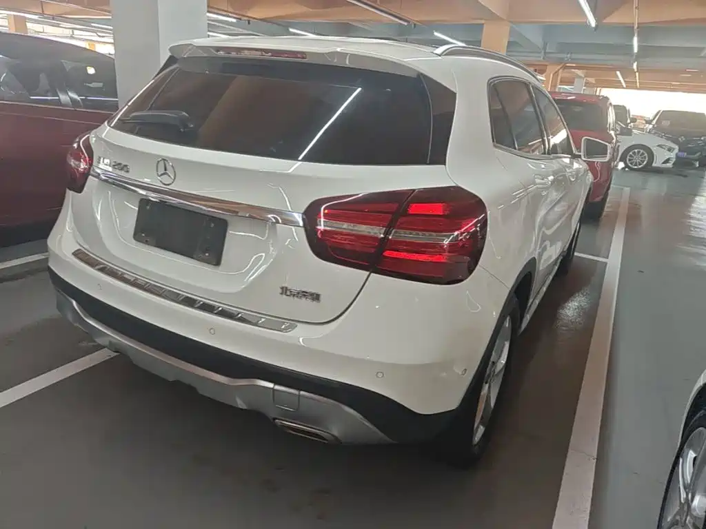 Mercedes-Benz GLA 2019