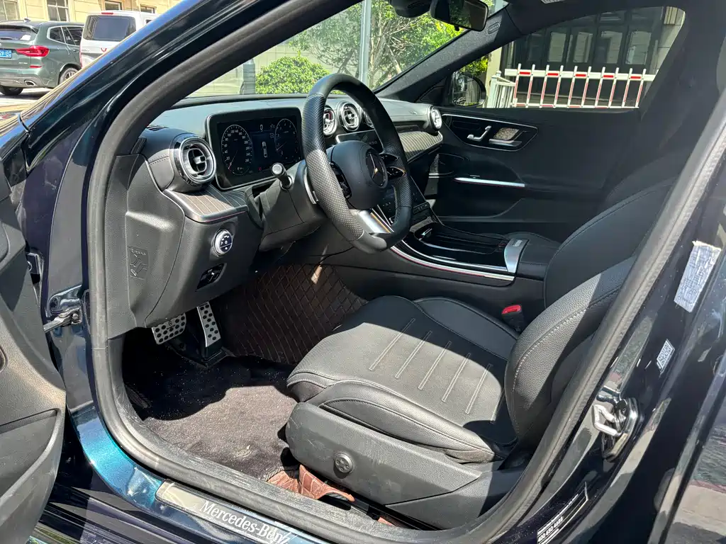 Mercedes-Benz C-Class 2023