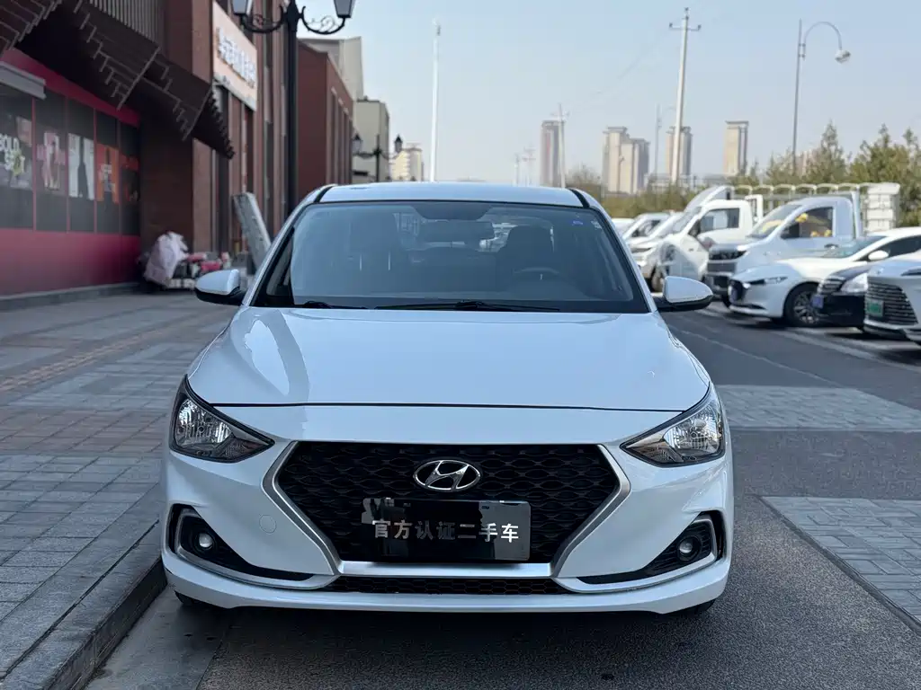 Hyundai Elantra 2018 — фото 2