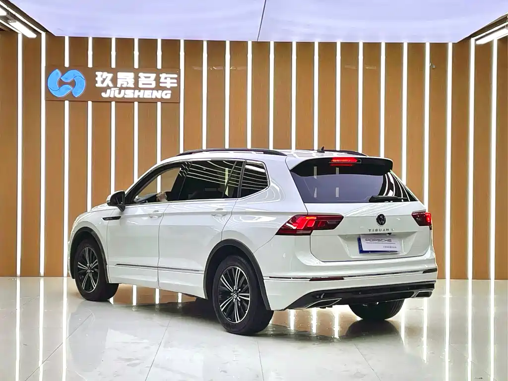 Volkswagen Tiguan L 2021 — фото 5